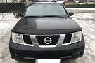 Nissan Pathfinder LE