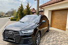 Audi Q7 Official S-Line